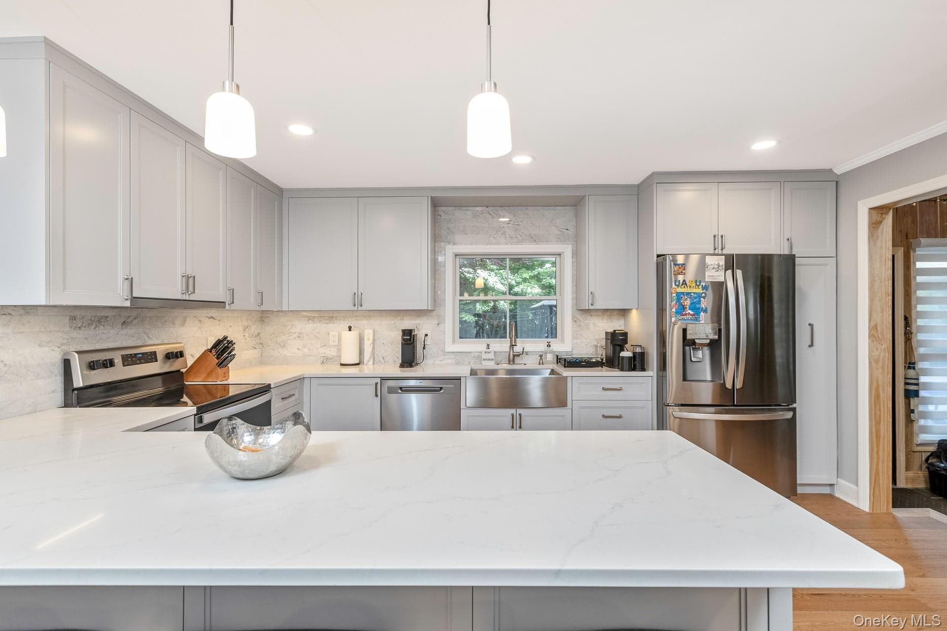 19 Groveland Avenue thumbnail 20