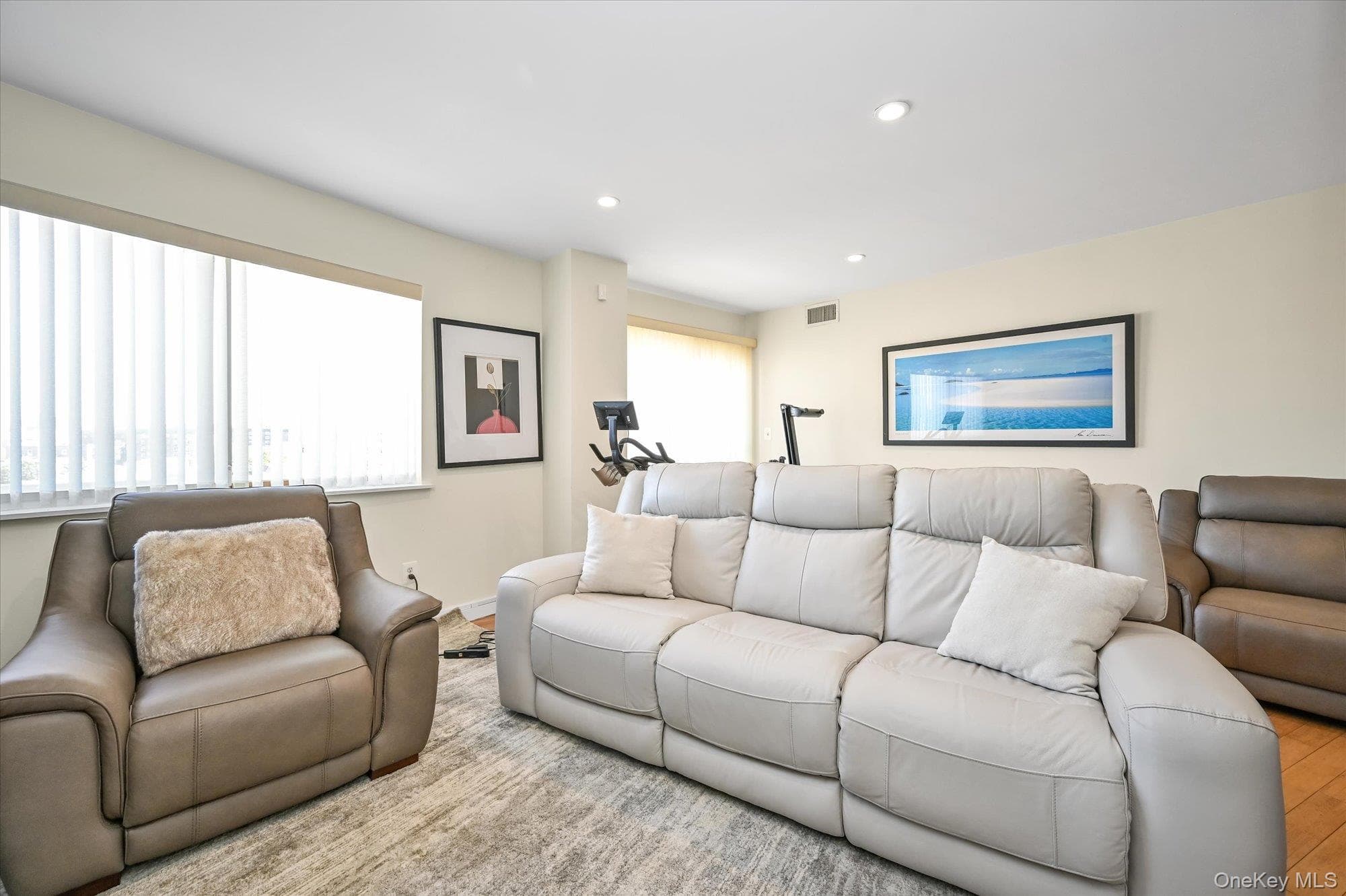 81-14 Queens Boulevard Unit: PH6C thumbnail 2