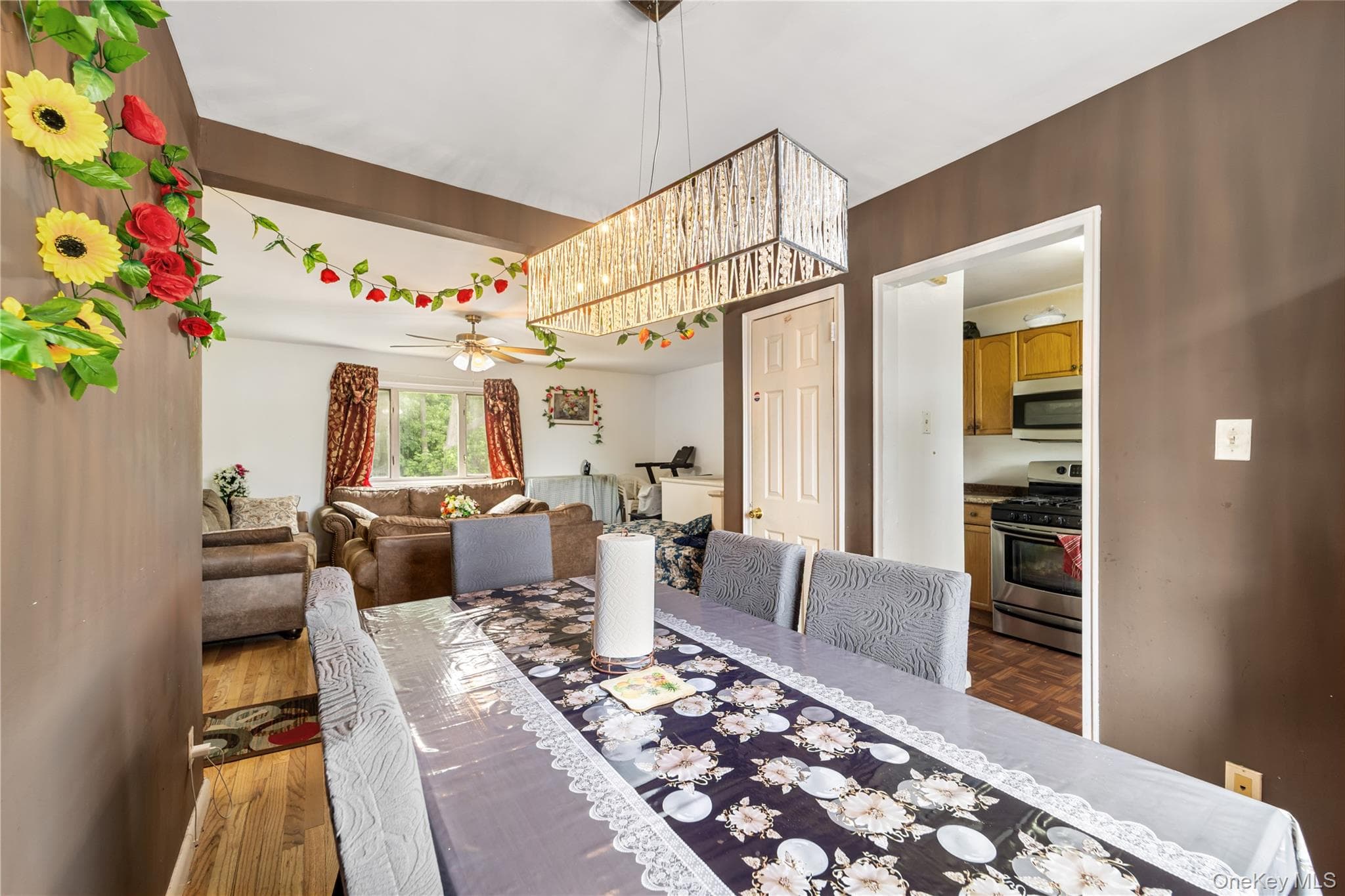 225-08 Stronghurst Avenue Unit: Upper thumbnail 5