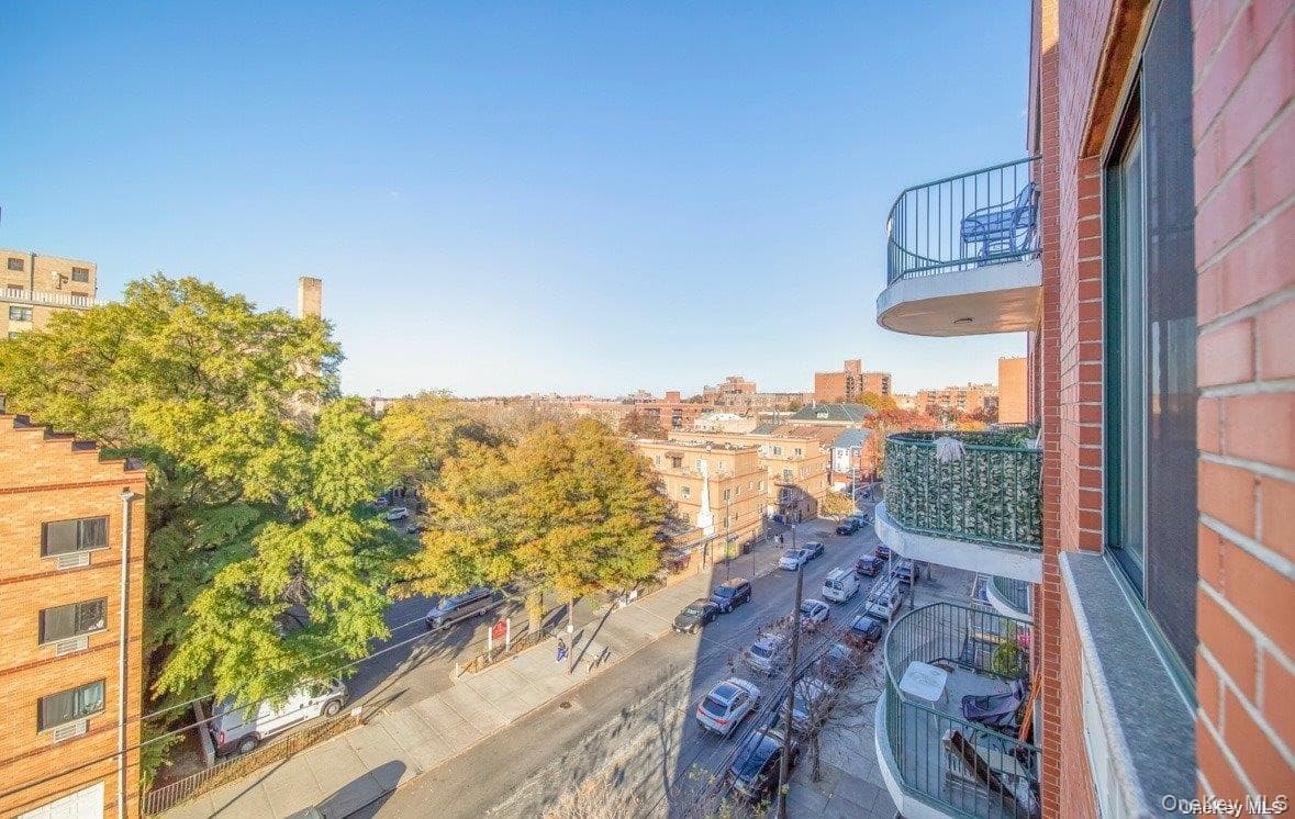 136-16 35th Avenue Unit: 7C thumbnail 3