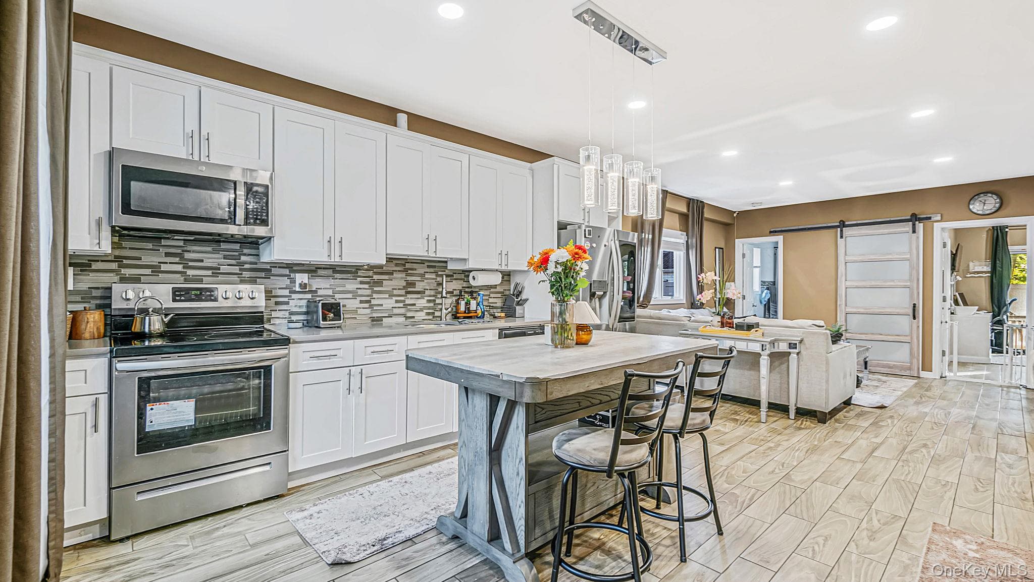 73 Lynbrook Drive thumbnail 5