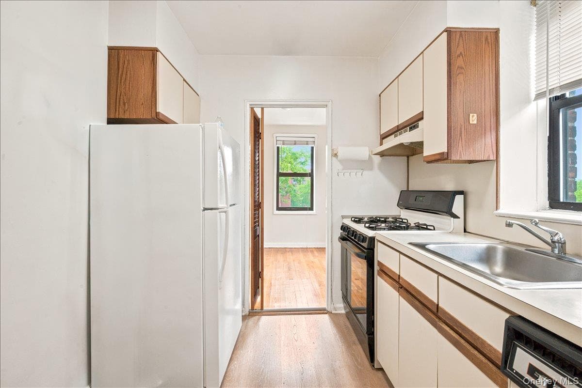 102-12 65th Avenue Unit: C35 thumbnail 13