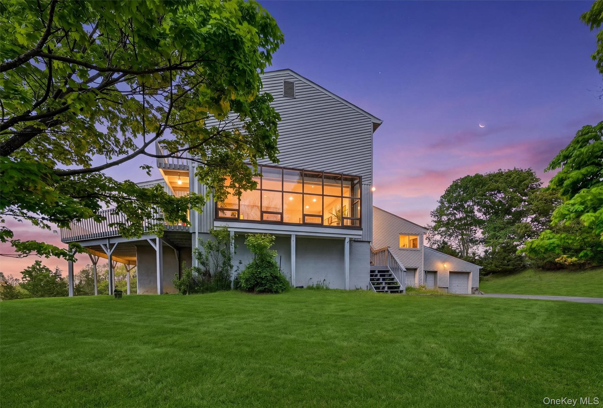 15 Deer Pond Drive, Warwick