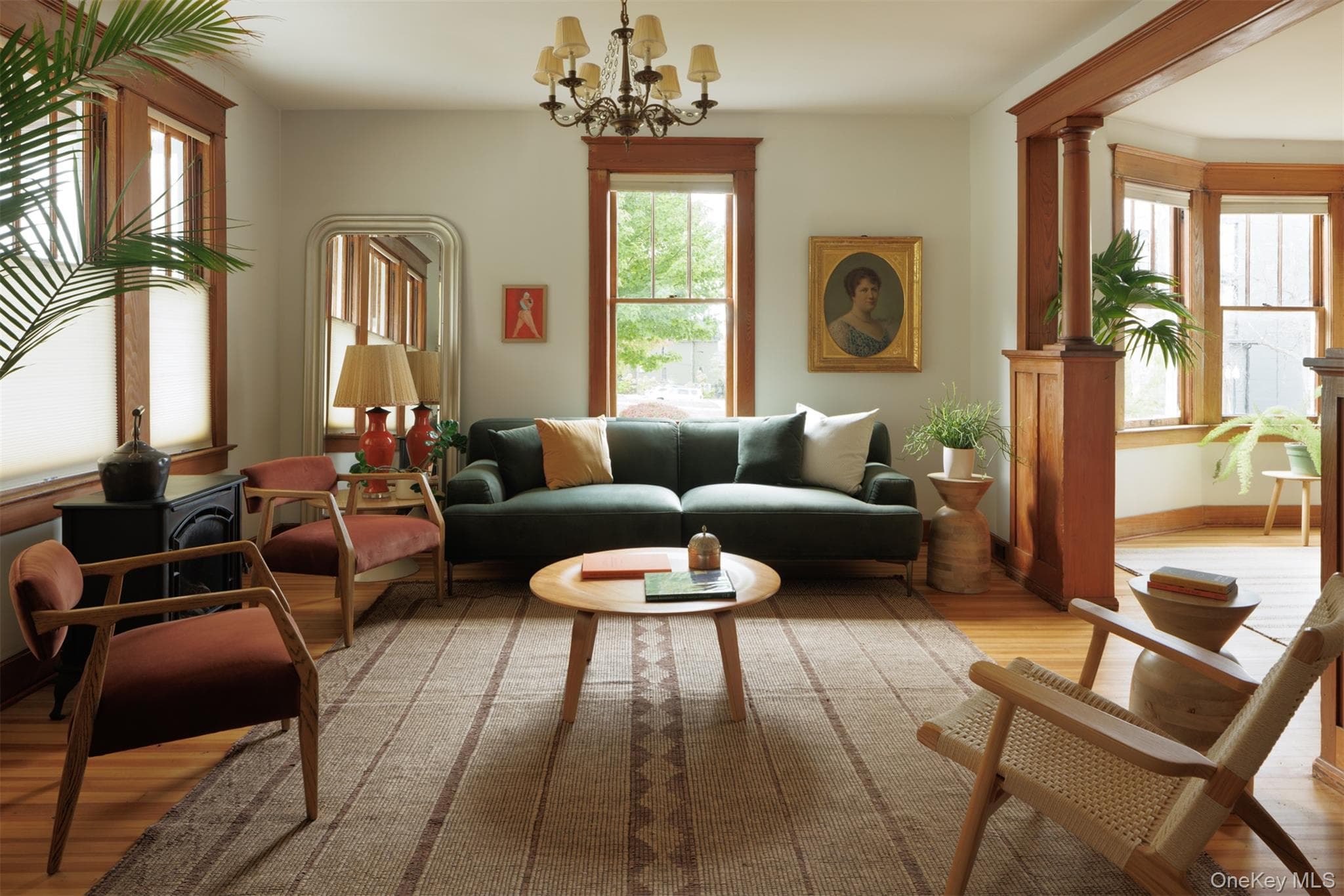 910 Columbia Street thumbnail 4