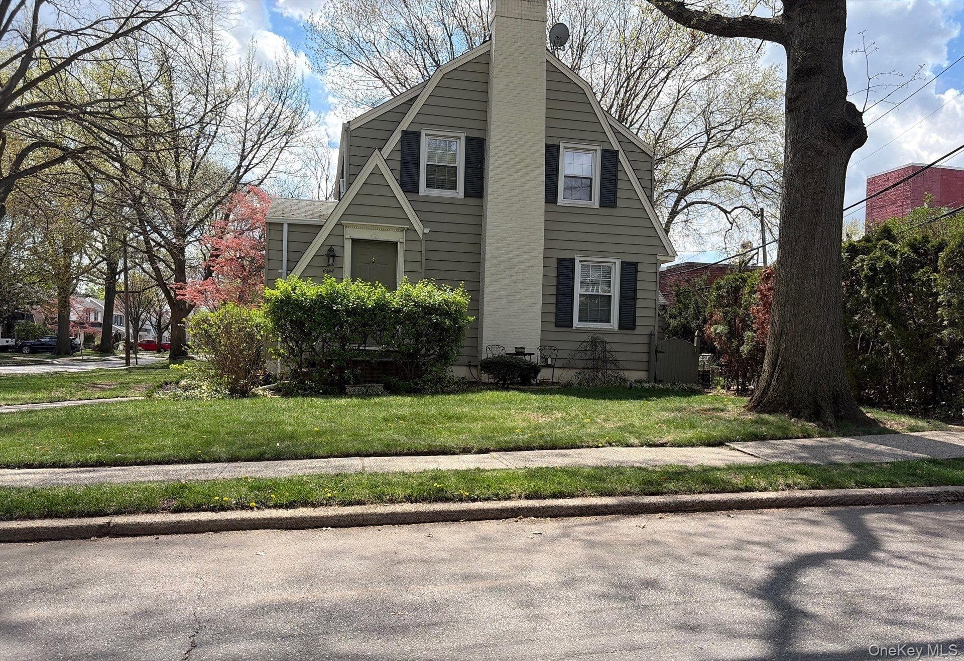 8 Chester Avenue thumbnail 3