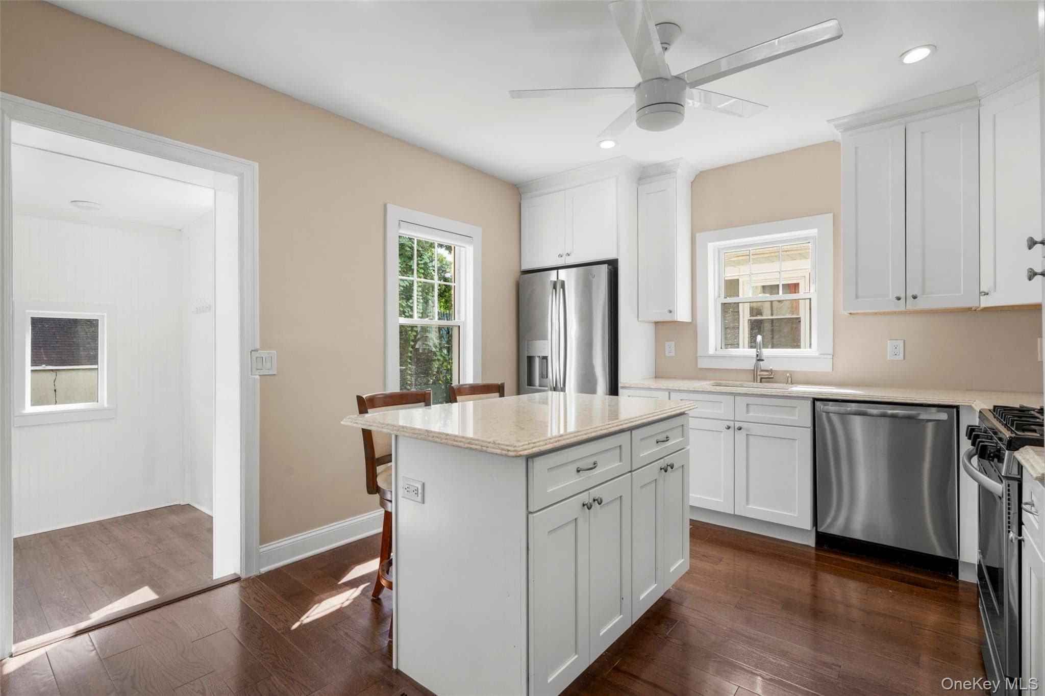 823 Lester Avenue thumbnail 10