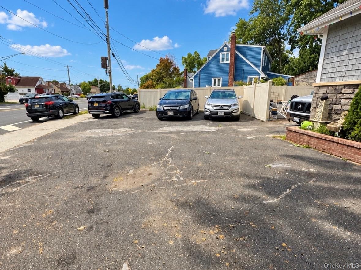 704 Newbridge Road thumbnail 5