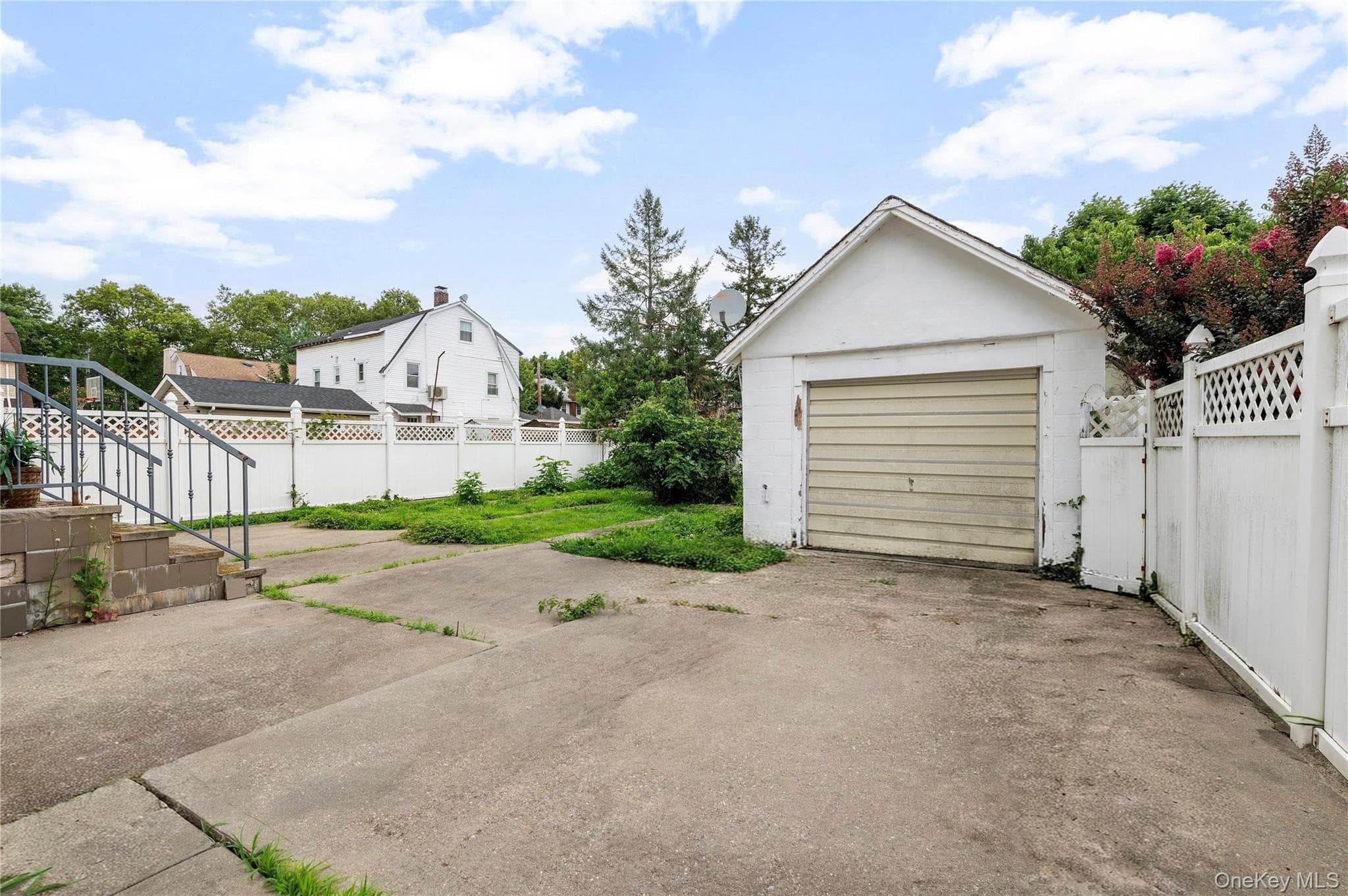 214 Avery Place thumbnail 32