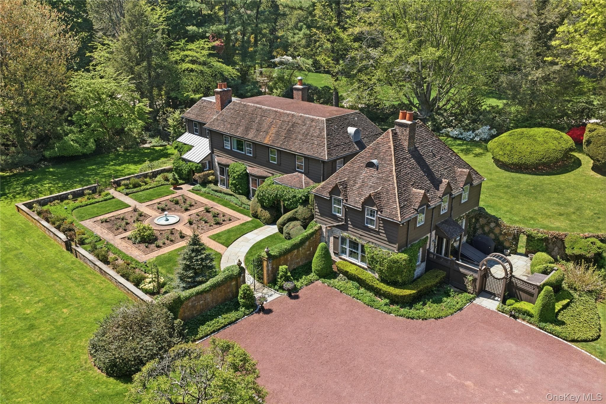 285 Piping Rock Road thumbnail 2