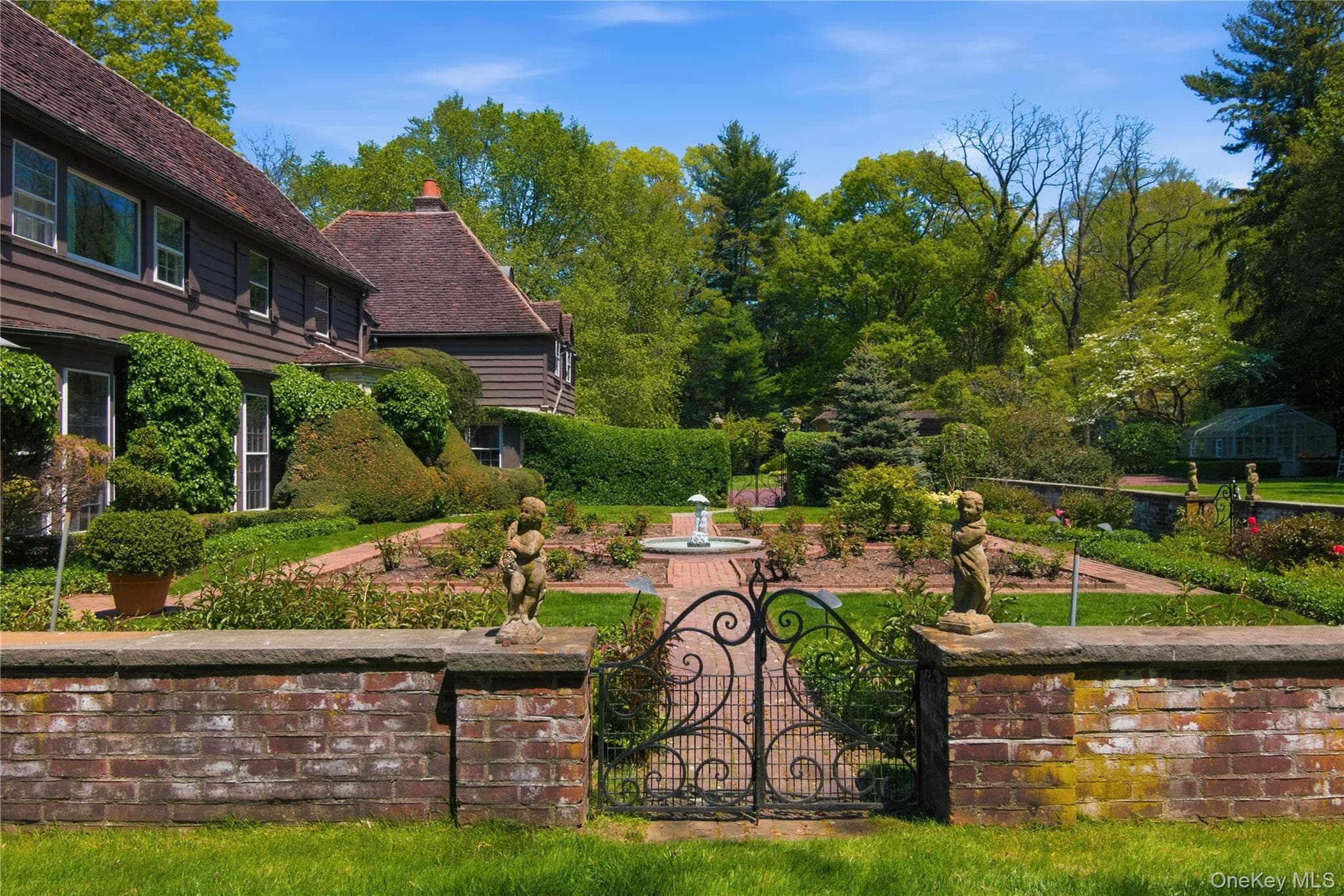 285 Piping Rock Road thumbnail 27