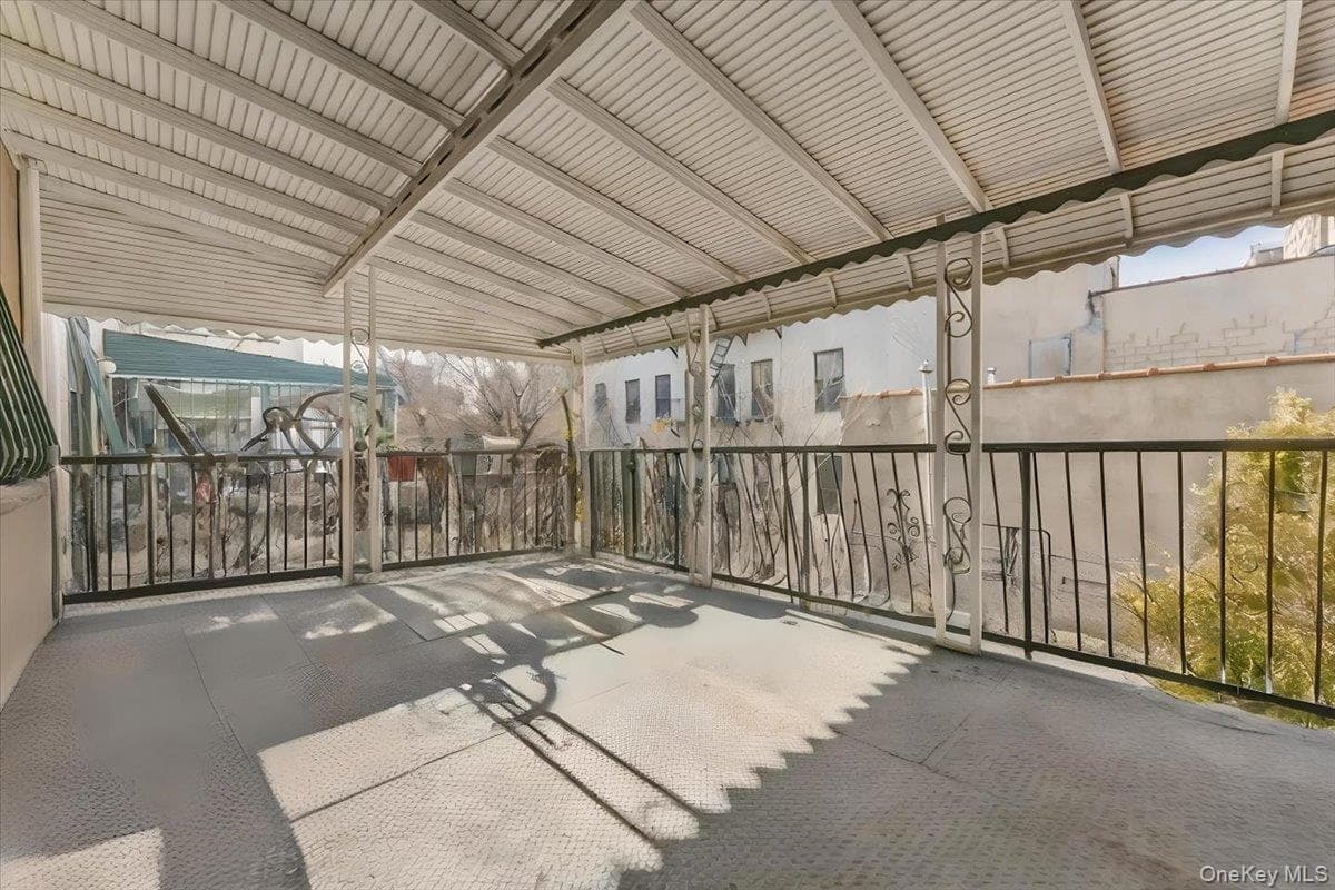 1475 Crotona Place thumbnail 20