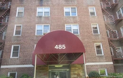 485 Bronx River Unit: B15, Yonkers