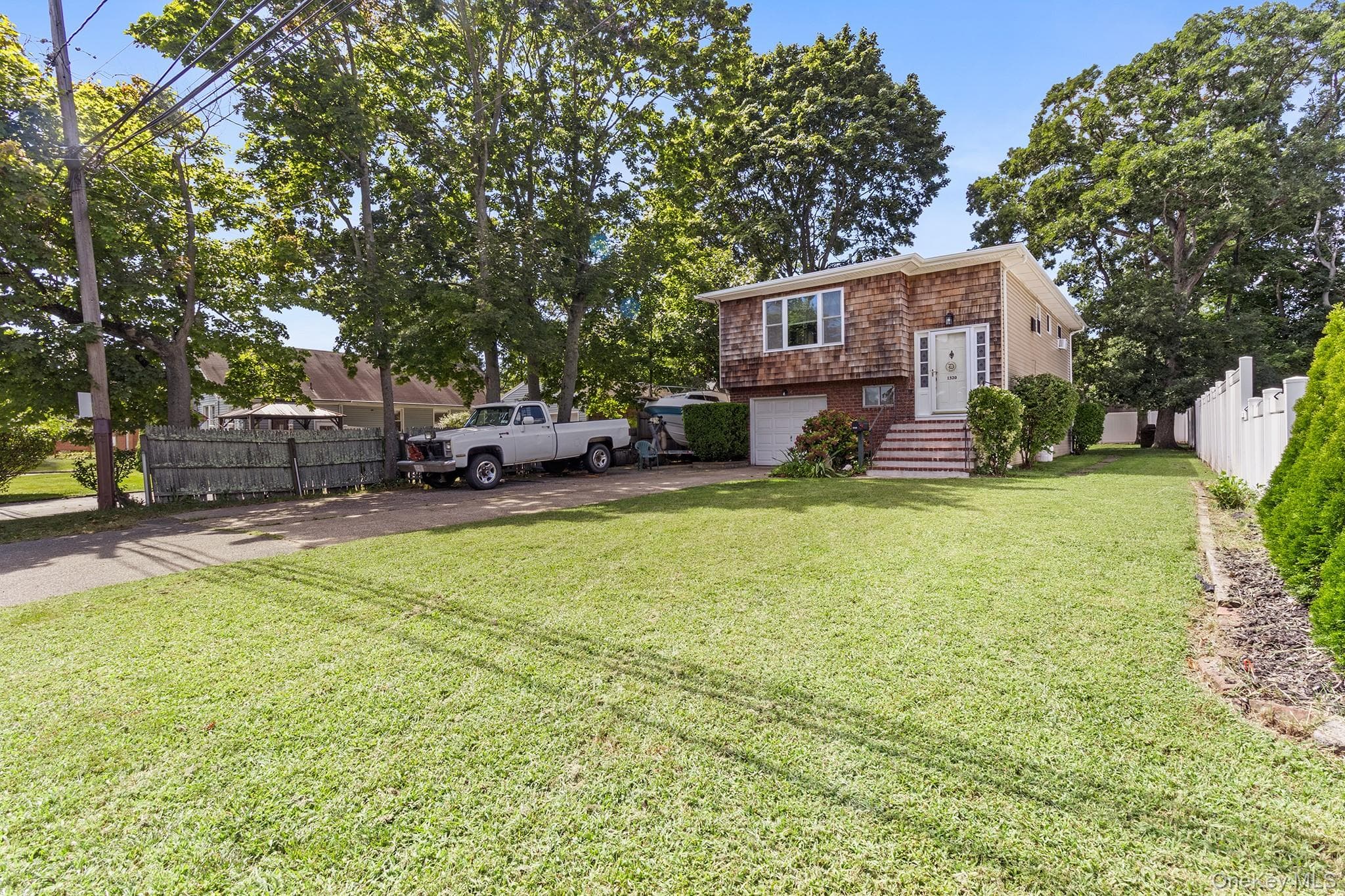 1320 Pine Acres Boulevard thumbnail 4