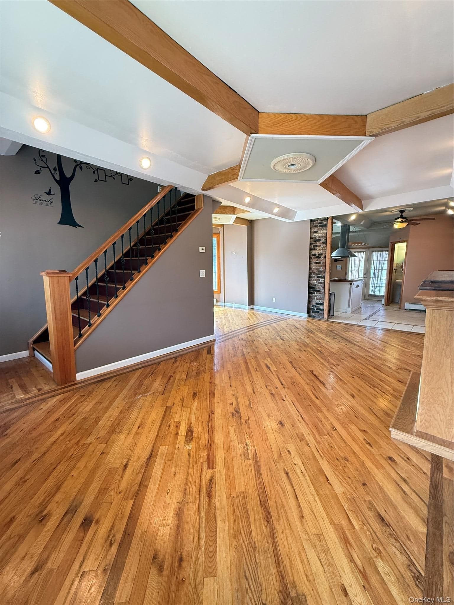 1720 Montague Avenue thumbnail 5