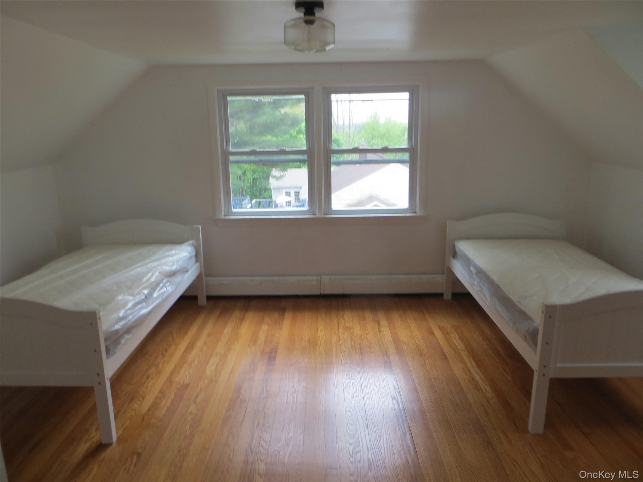 105 Wood Avenue thumbnail 10