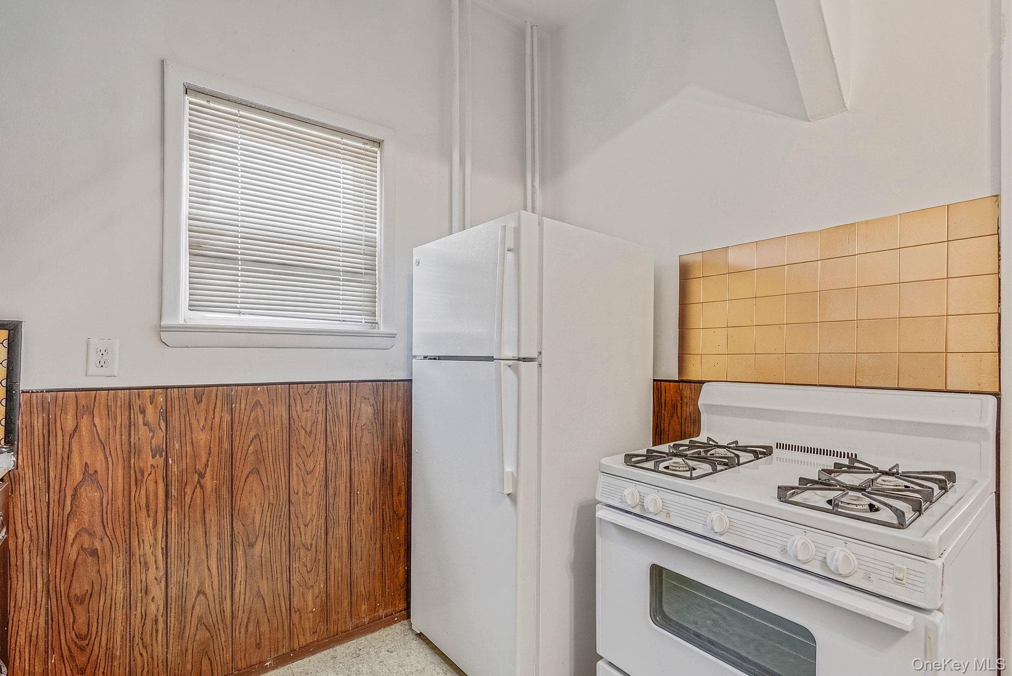 122-15 23rd Avenue thumbnail 11