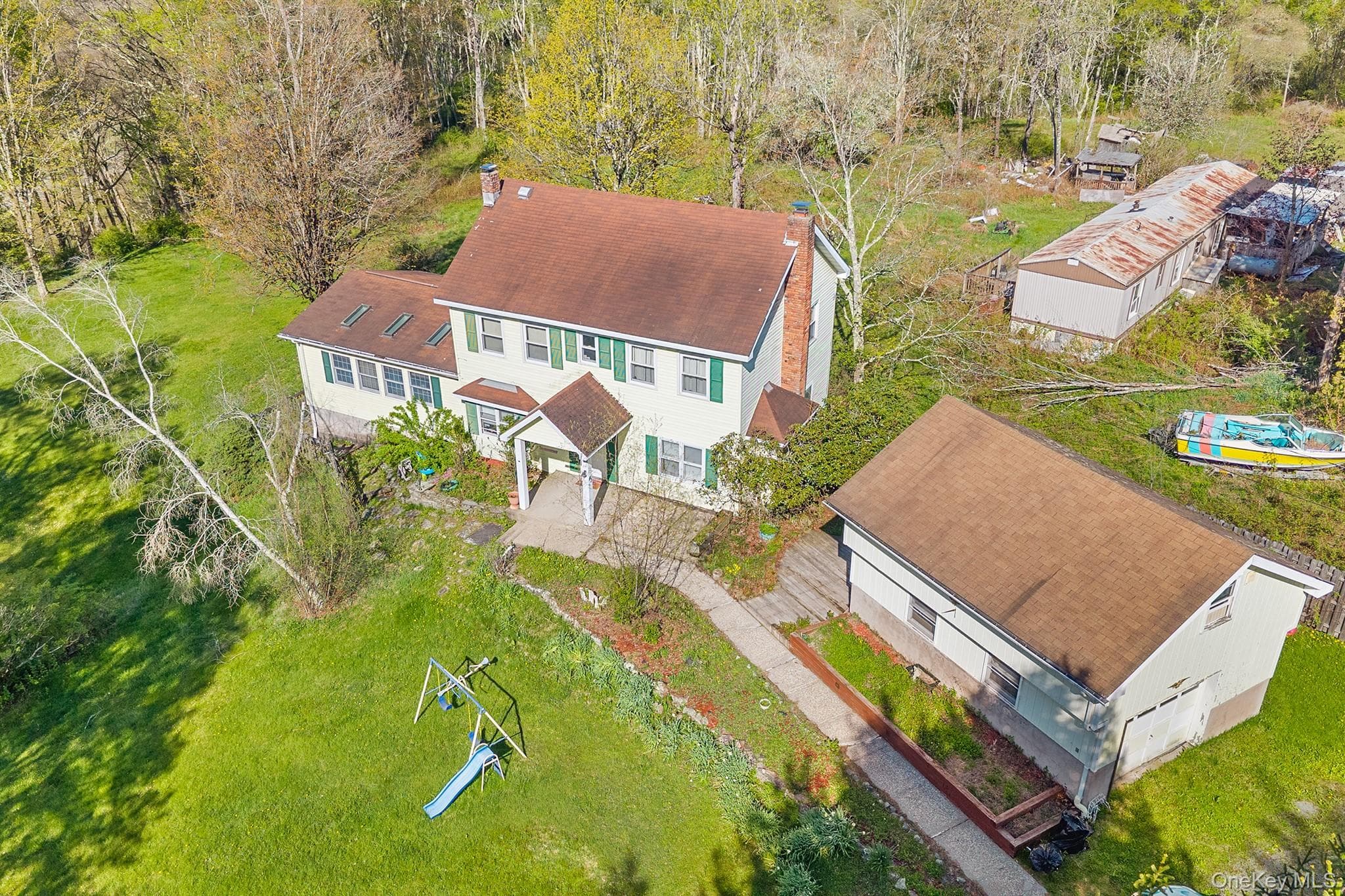 43 Taylor Road thumbnail 3