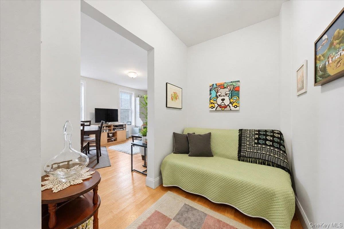 811 Walton Avenue AVE Unit: E18 thumbnail 5