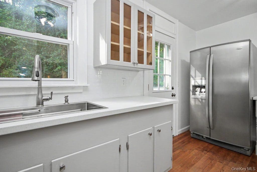 81 Snowden Avenue thumbnail 5