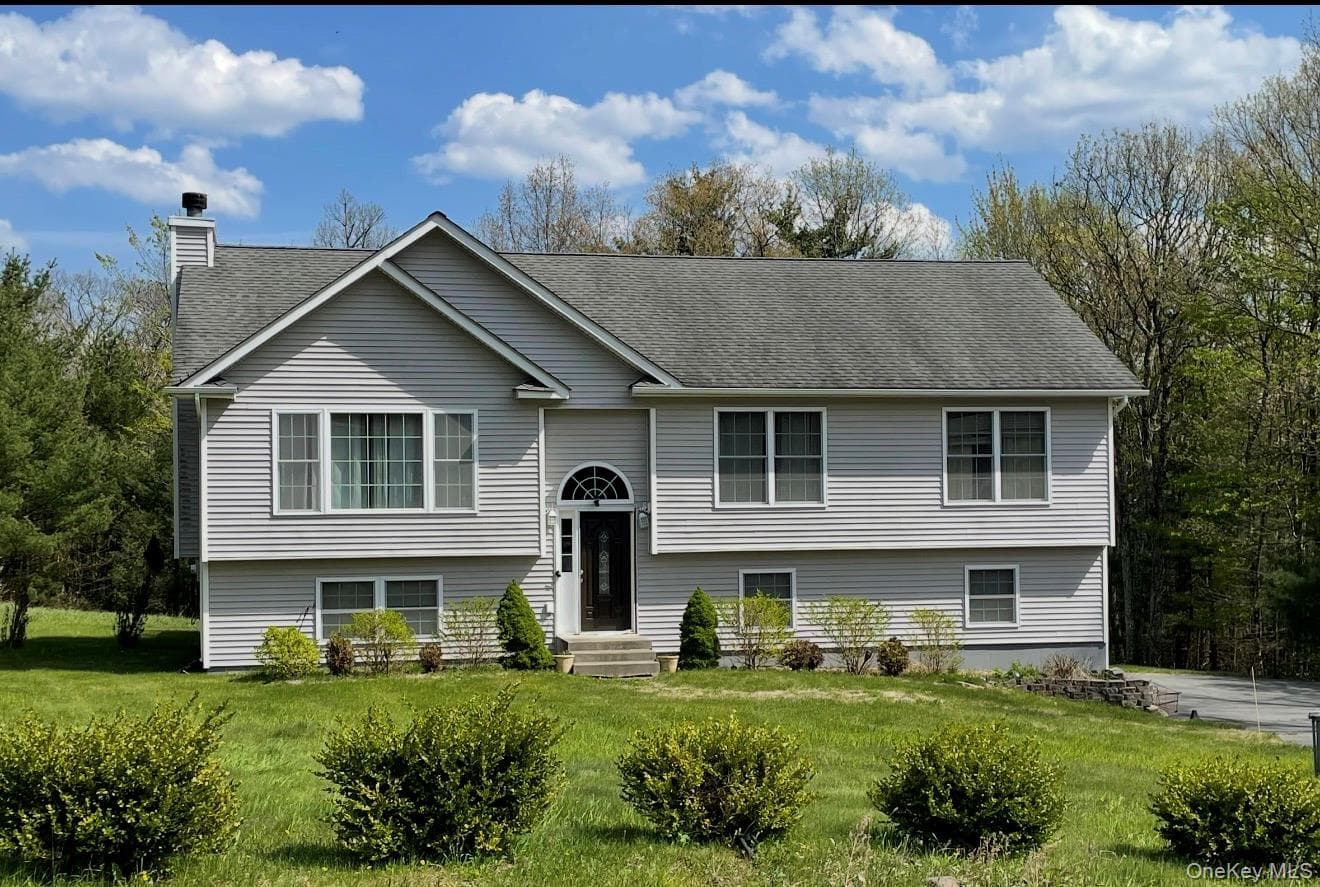 9 Masten Lake Court photo 1