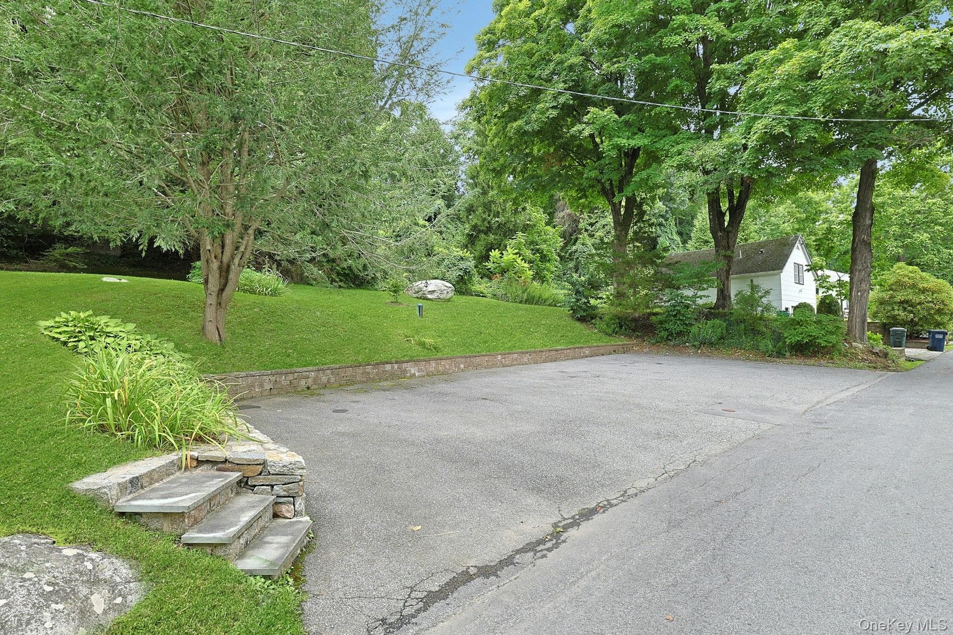 11 Lakeside Road thumbnail 43