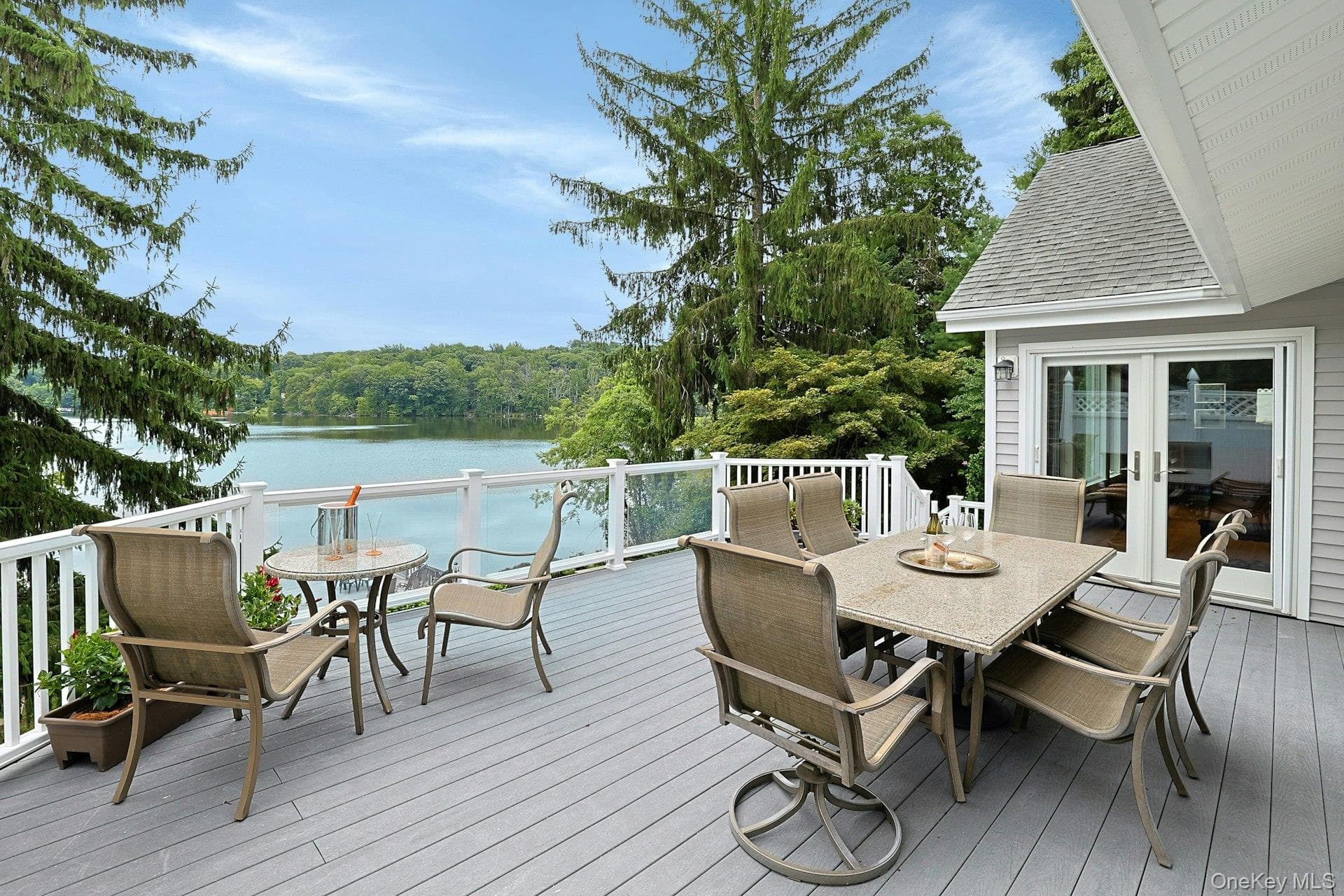 11 Lakeside Road thumbnail 38