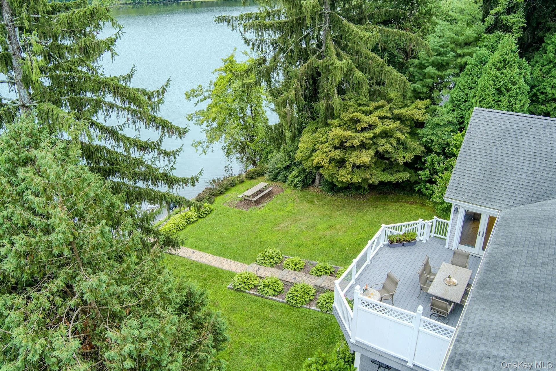 11 Lakeside Road thumbnail 44