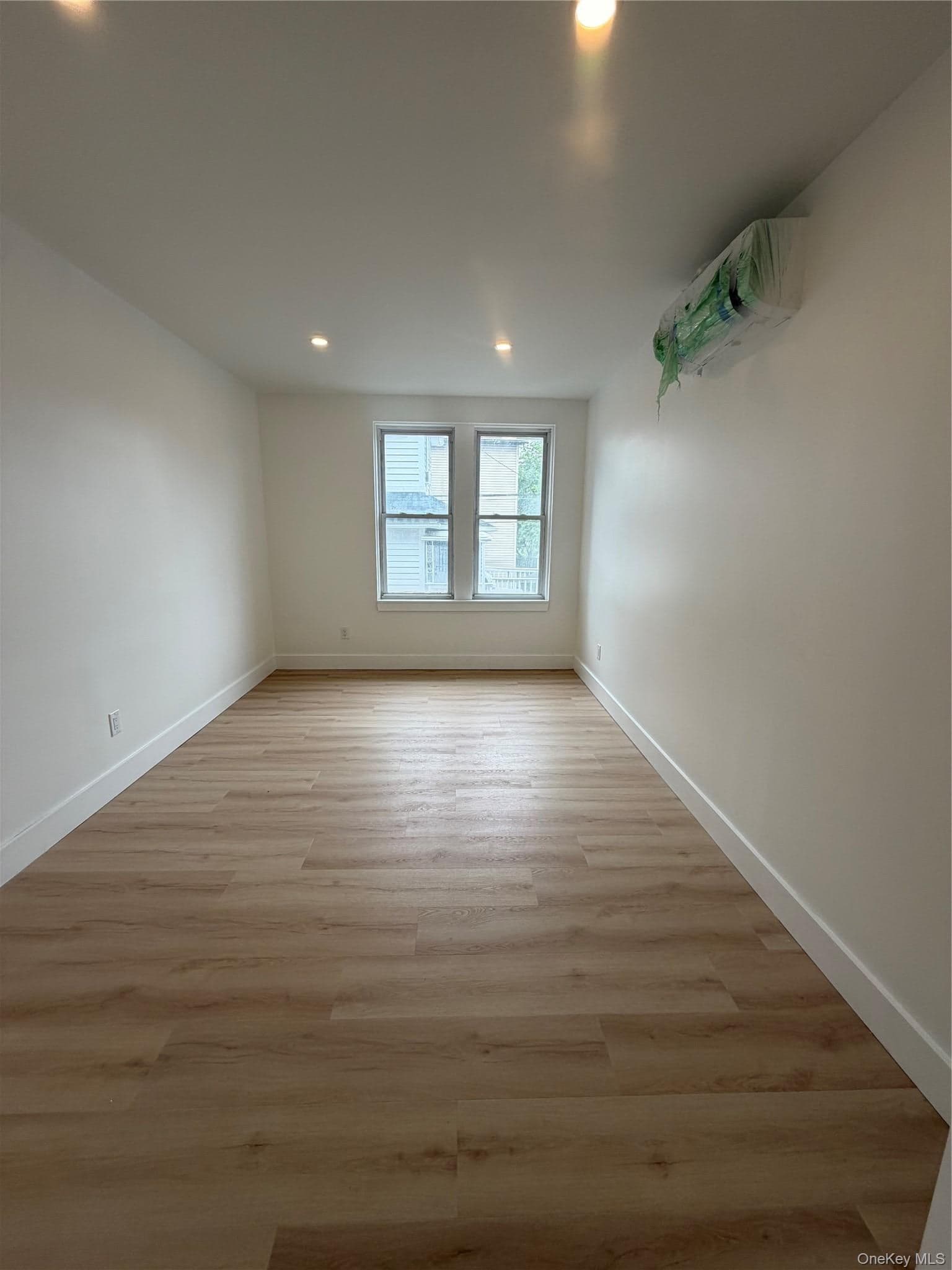 3105 Roberts Avenue thumbnail 4