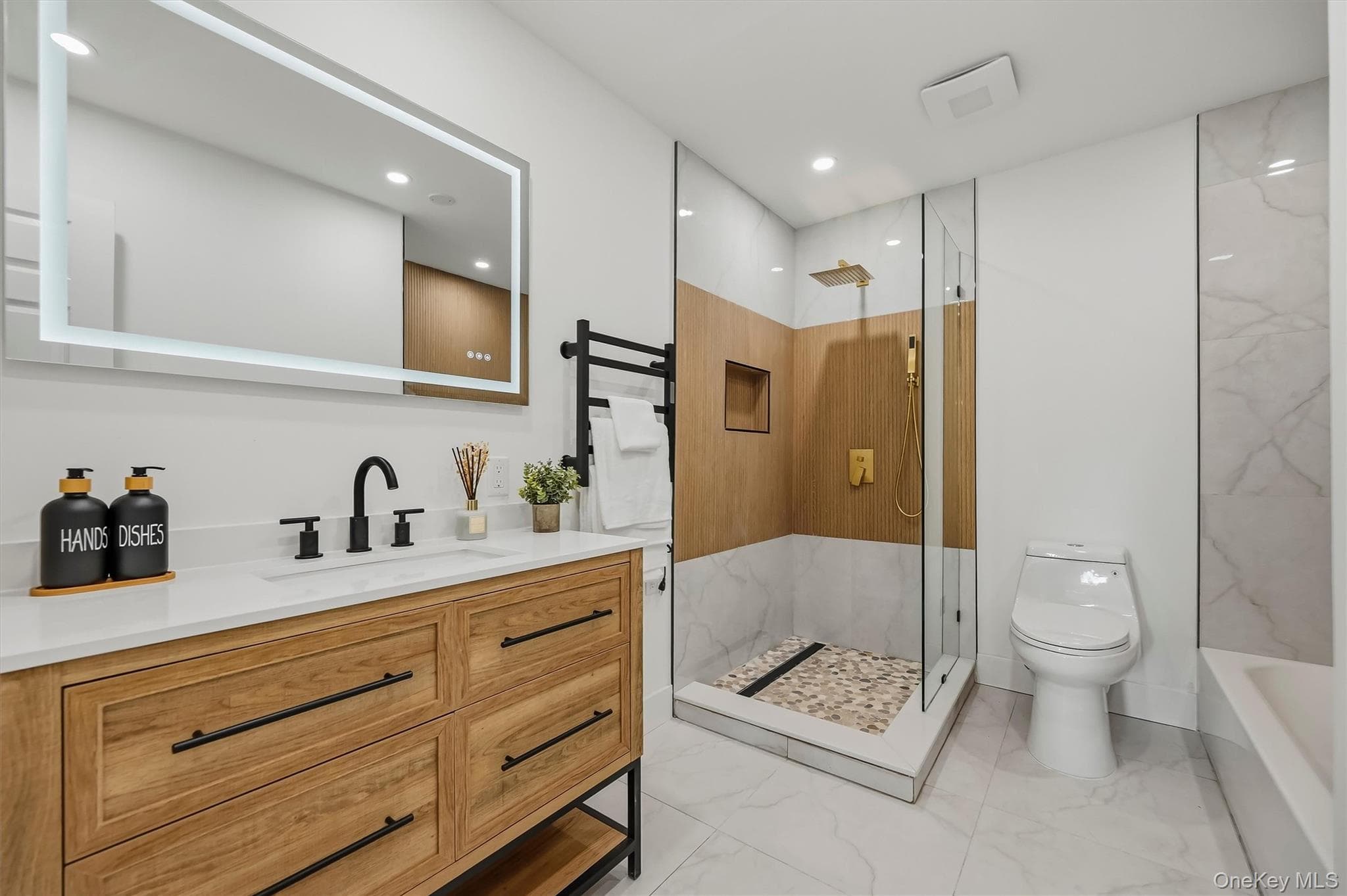 6 Lannis Avenue thumbnail 14