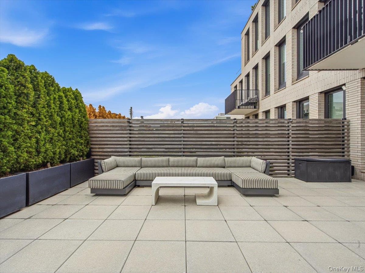 2121 31st Street Unit: 2C thumbnail 13