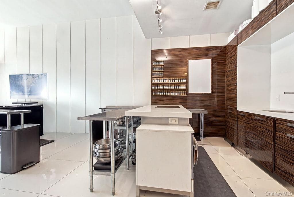 111 Fulton Street Unit: 613 thumbnail 6