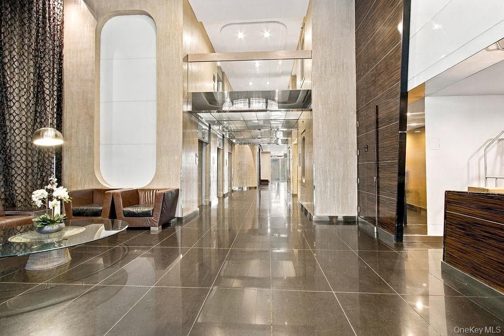 111 Fulton Street Unit: 613 thumbnail 3