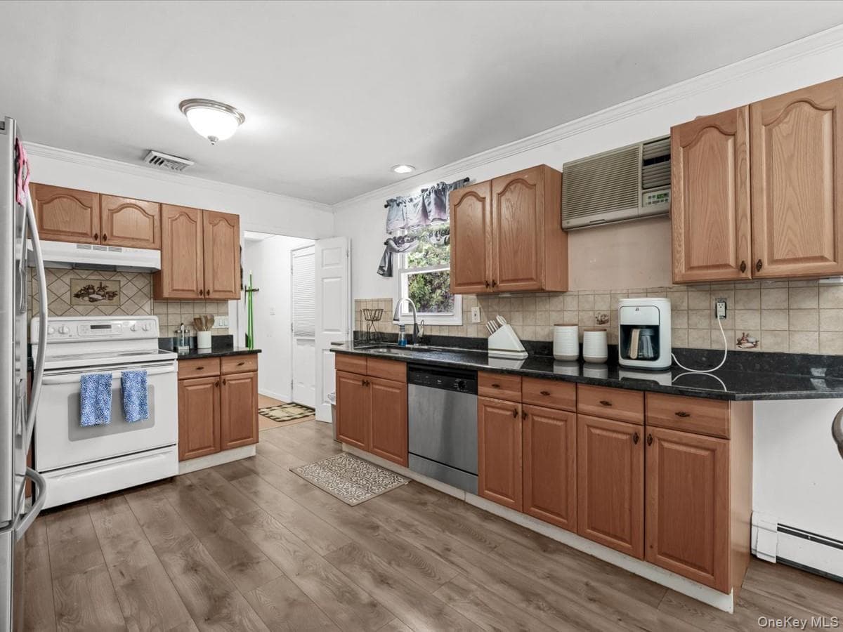 269 Carleton Drive thumbnail 5