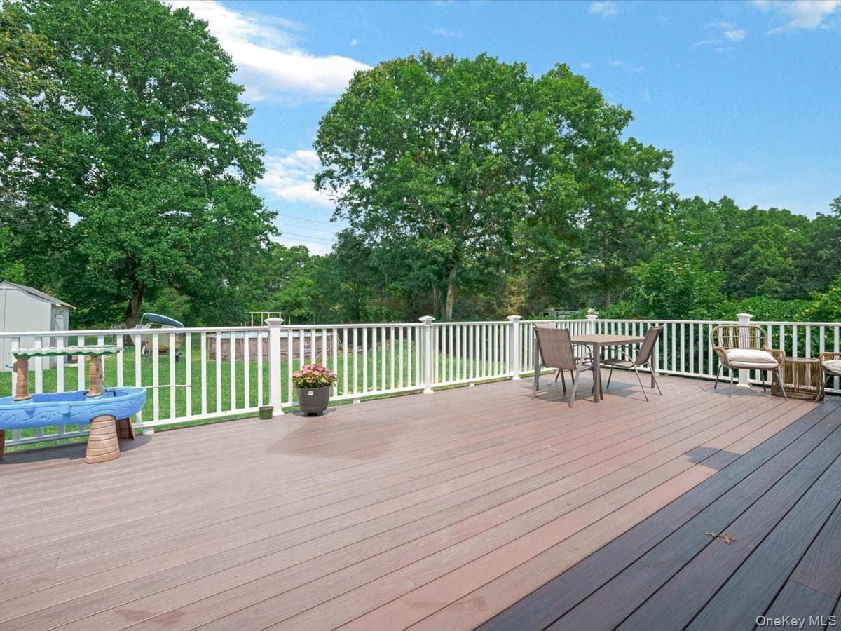 269 Carleton Drive thumbnail 16