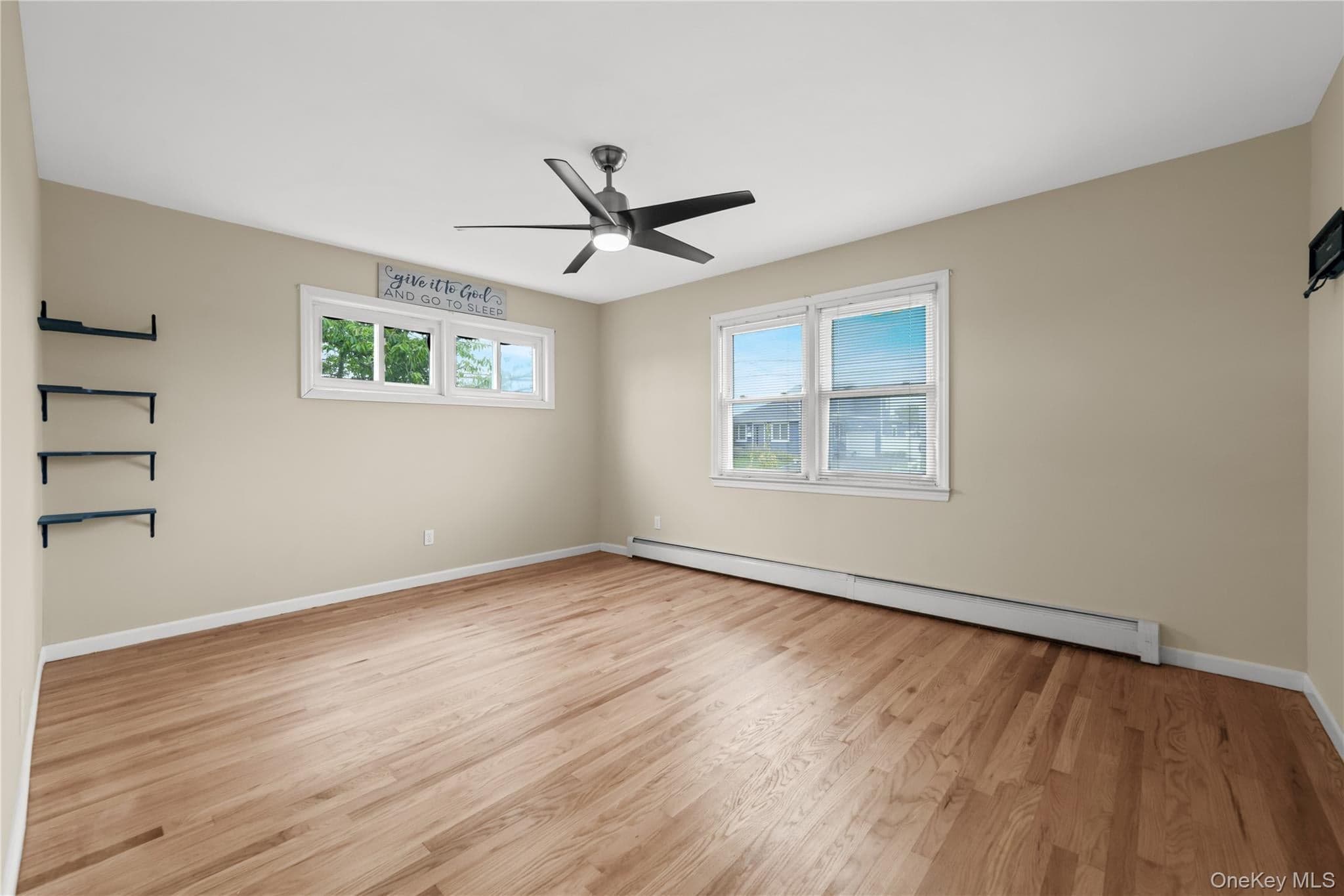 280 S Bayview Avenue thumbnail 15