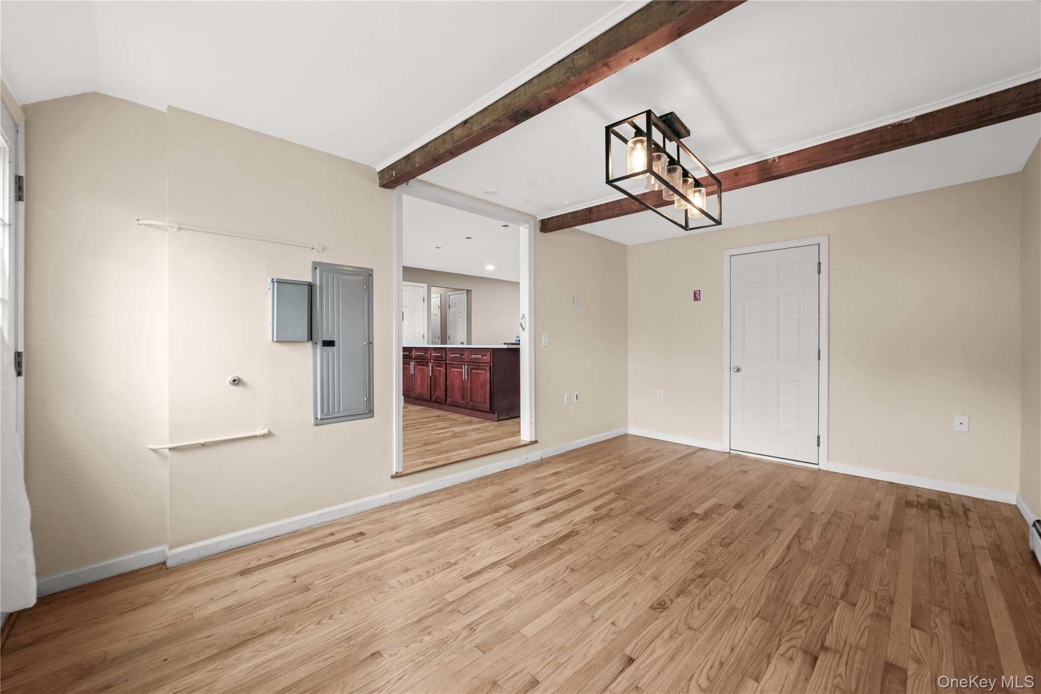 280 S Bayview Avenue thumbnail 13