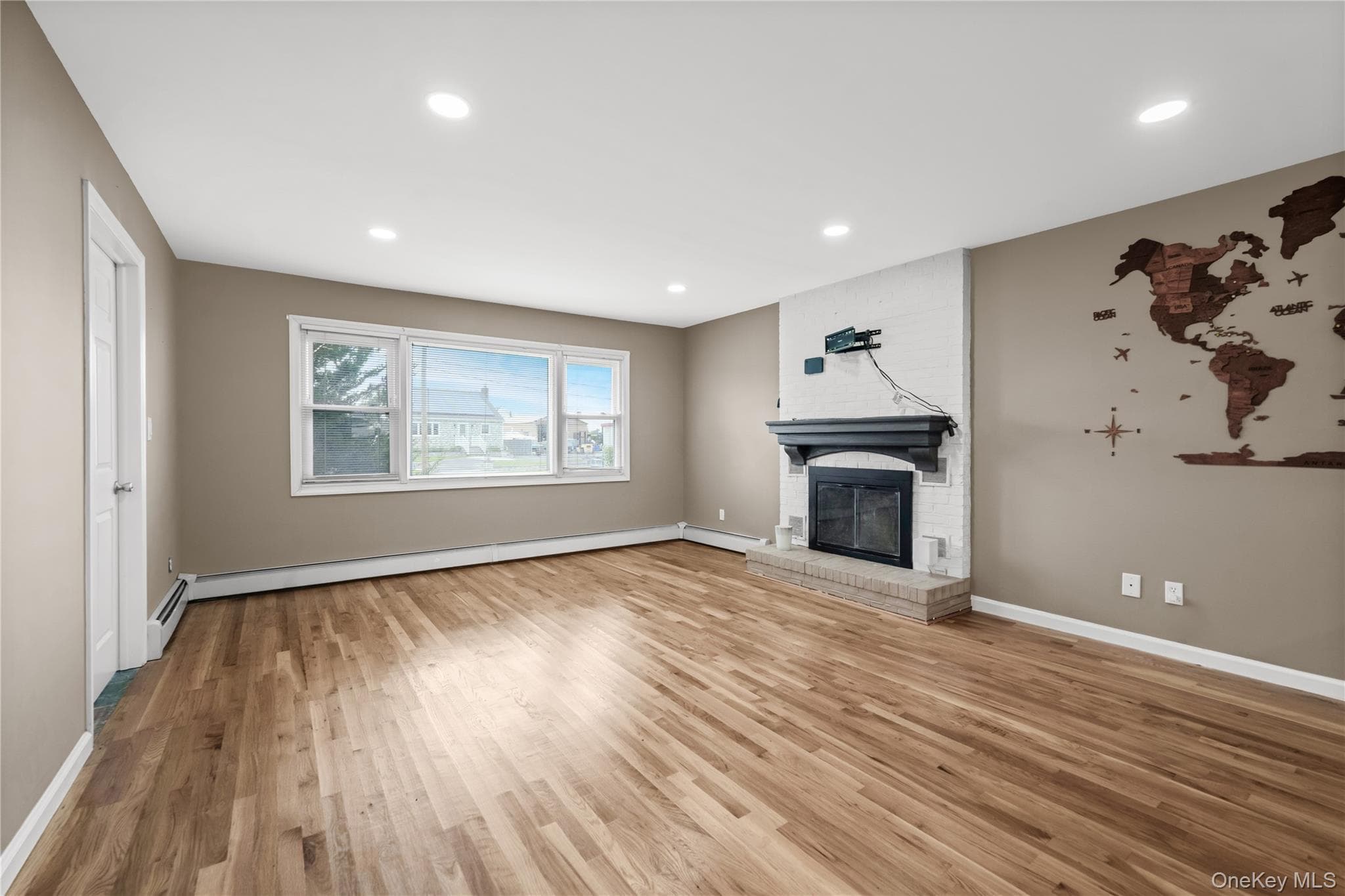 280 S Bayview Avenue thumbnail 7