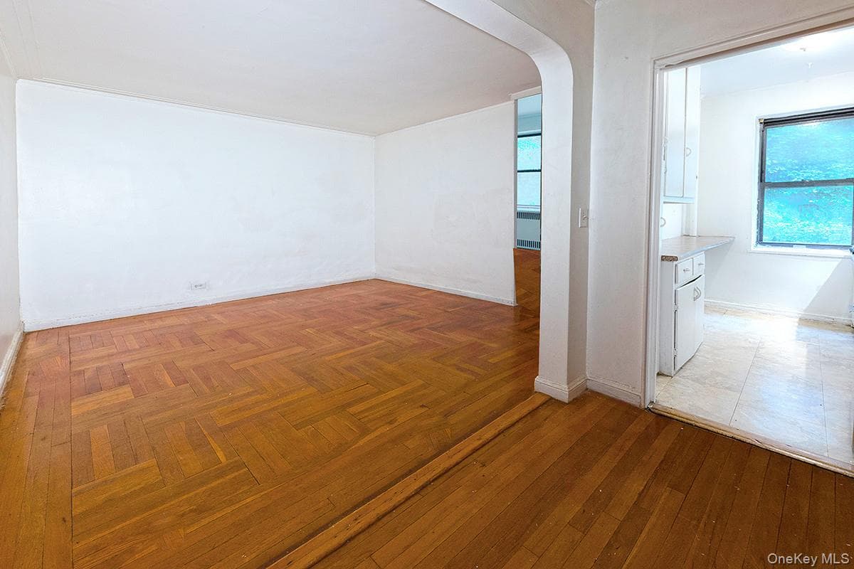 3017 Riverdale Avenue Unit: 2H thumbnail 4