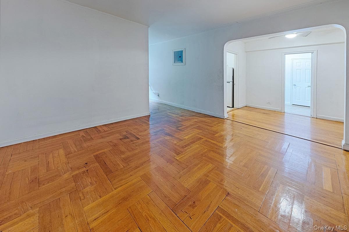 3017 Riverdale Avenue Unit: 2H thumbnail 3