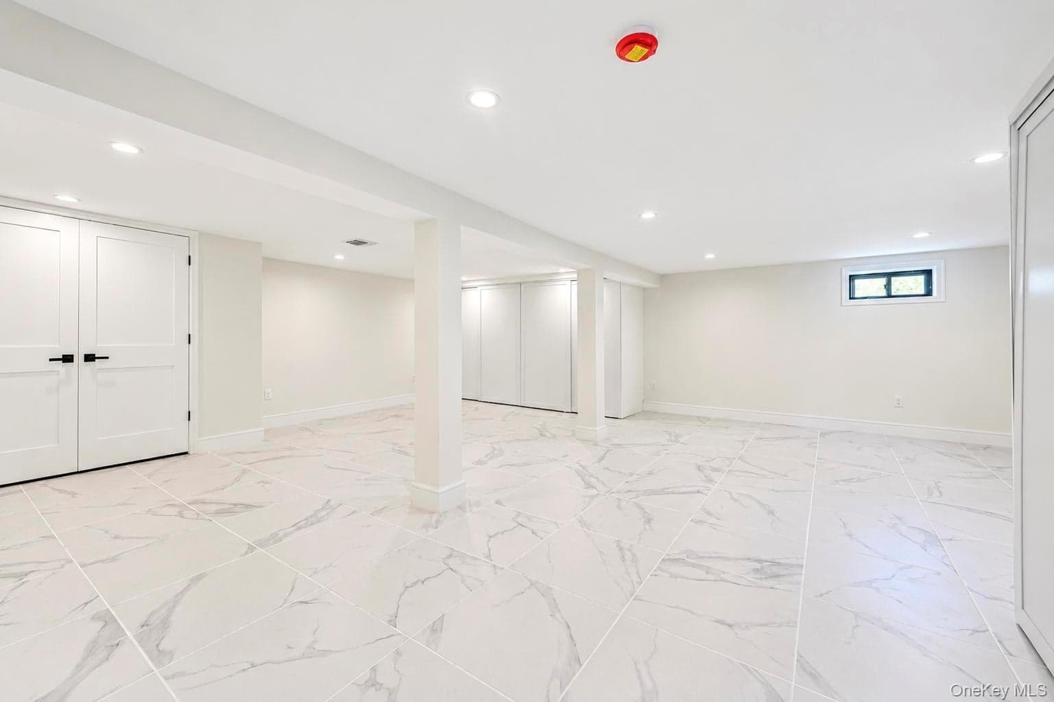 2056 Stratford Drive thumbnail 22