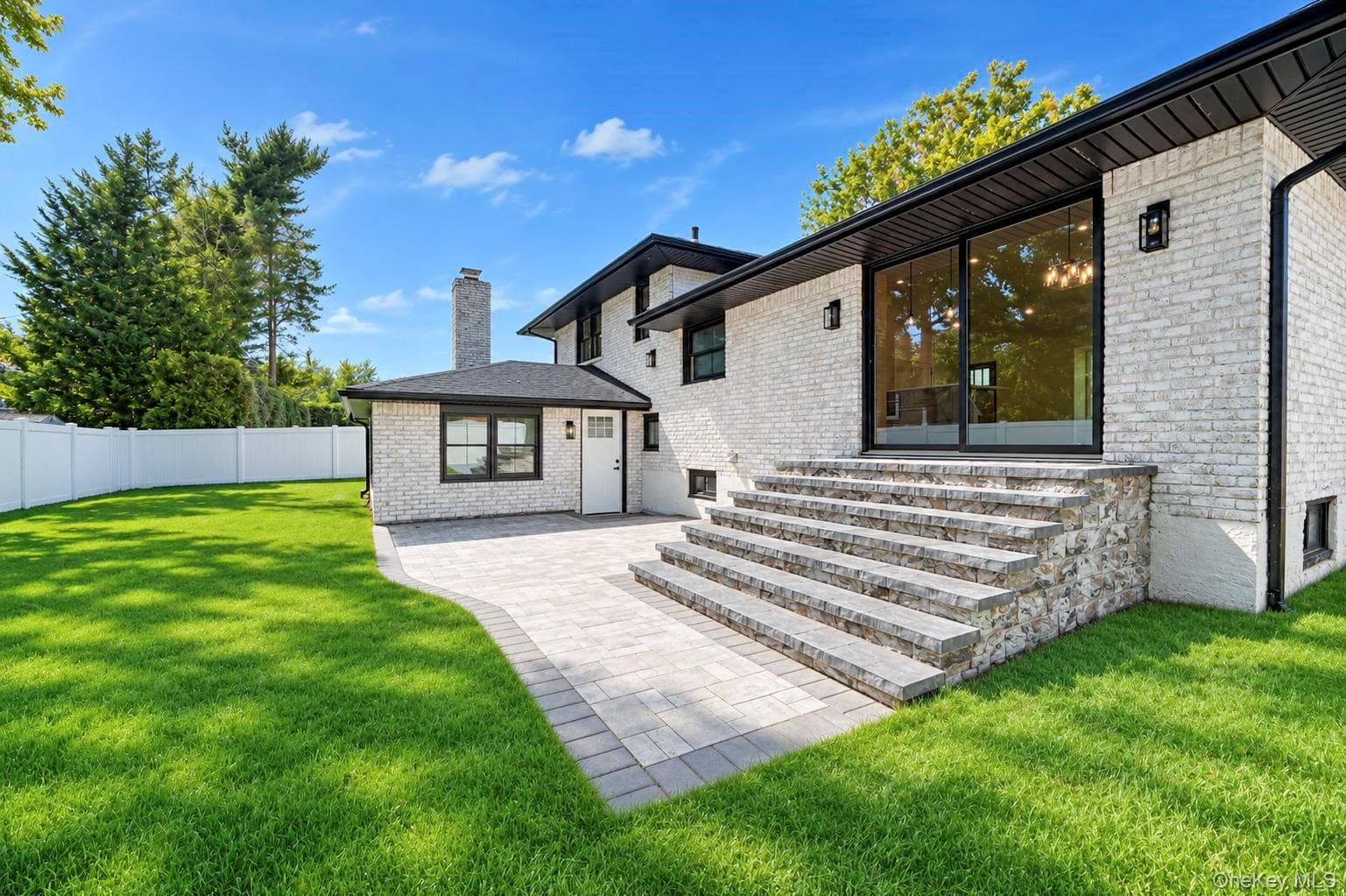 2056 Stratford Drive thumbnail 24