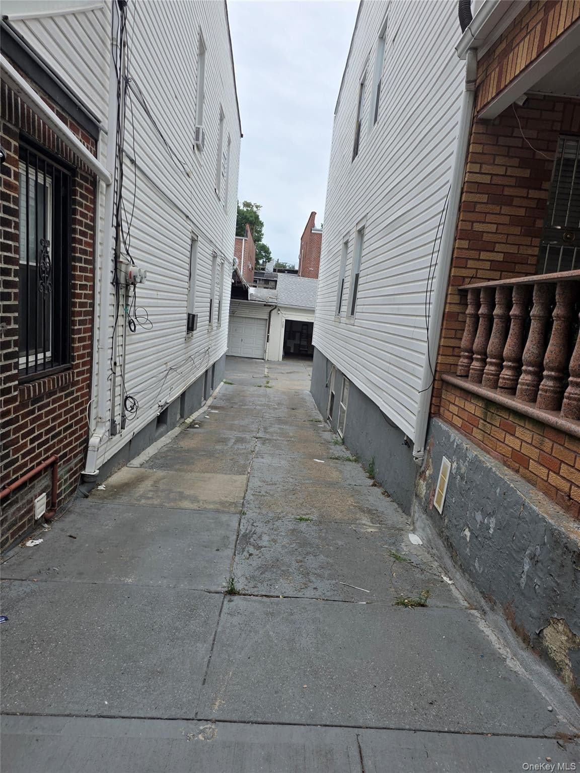81-22 102nd Avenue thumbnail 4