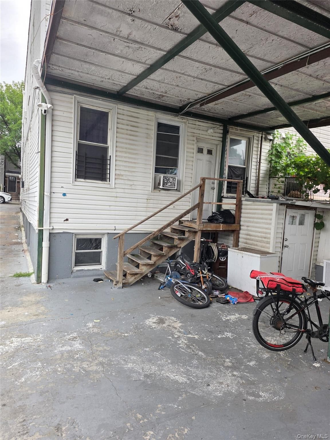 81-22 102nd Avenue thumbnail 6