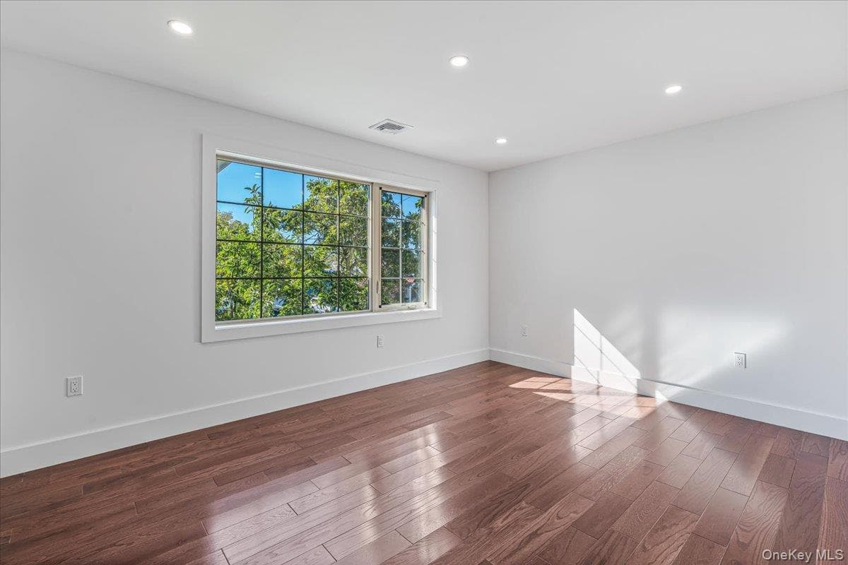 740 Willow Road thumbnail 24