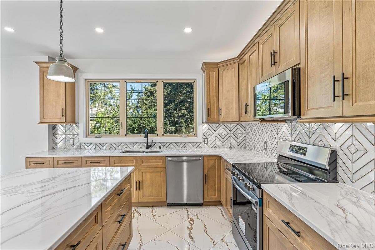 740 Willow Road thumbnail 13