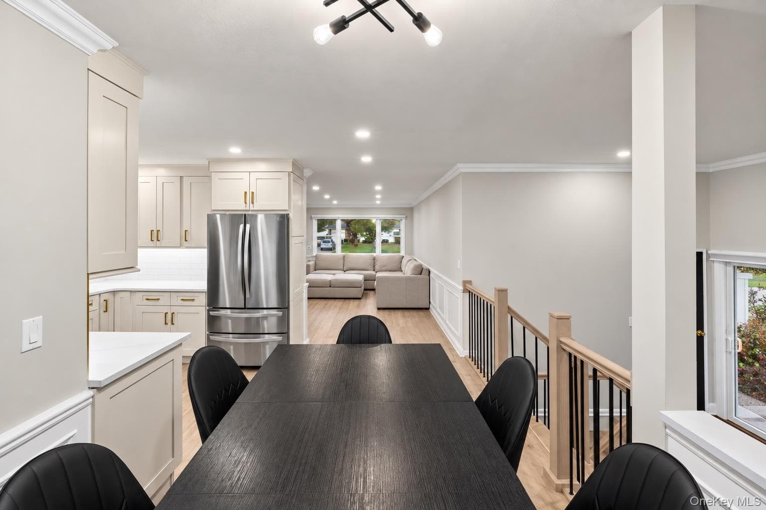 492 Connetquot Avenue thumbnail 6