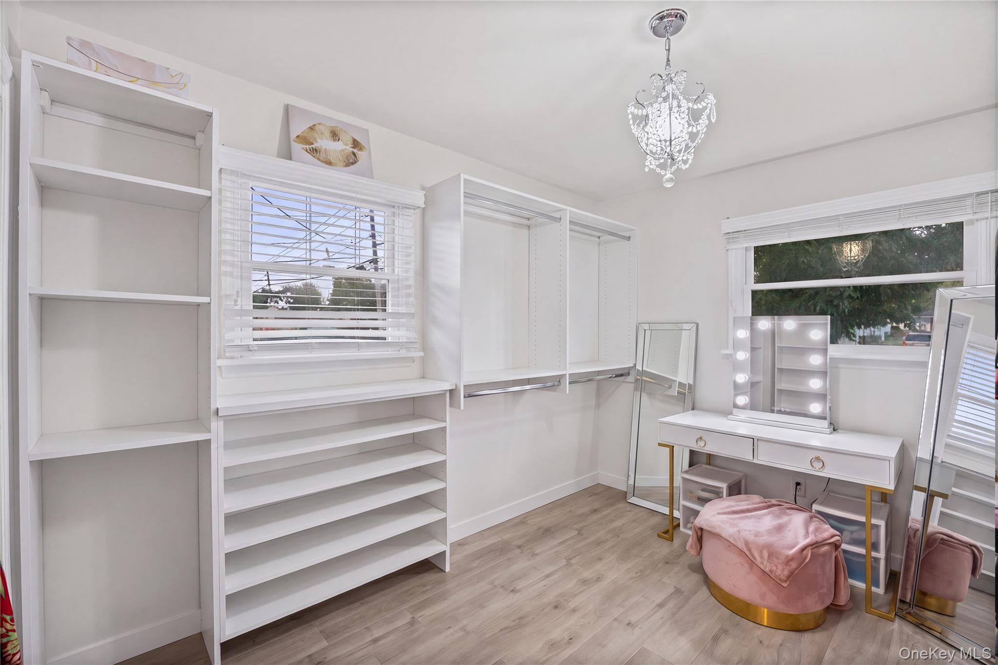 492 Connetquot Avenue thumbnail 12