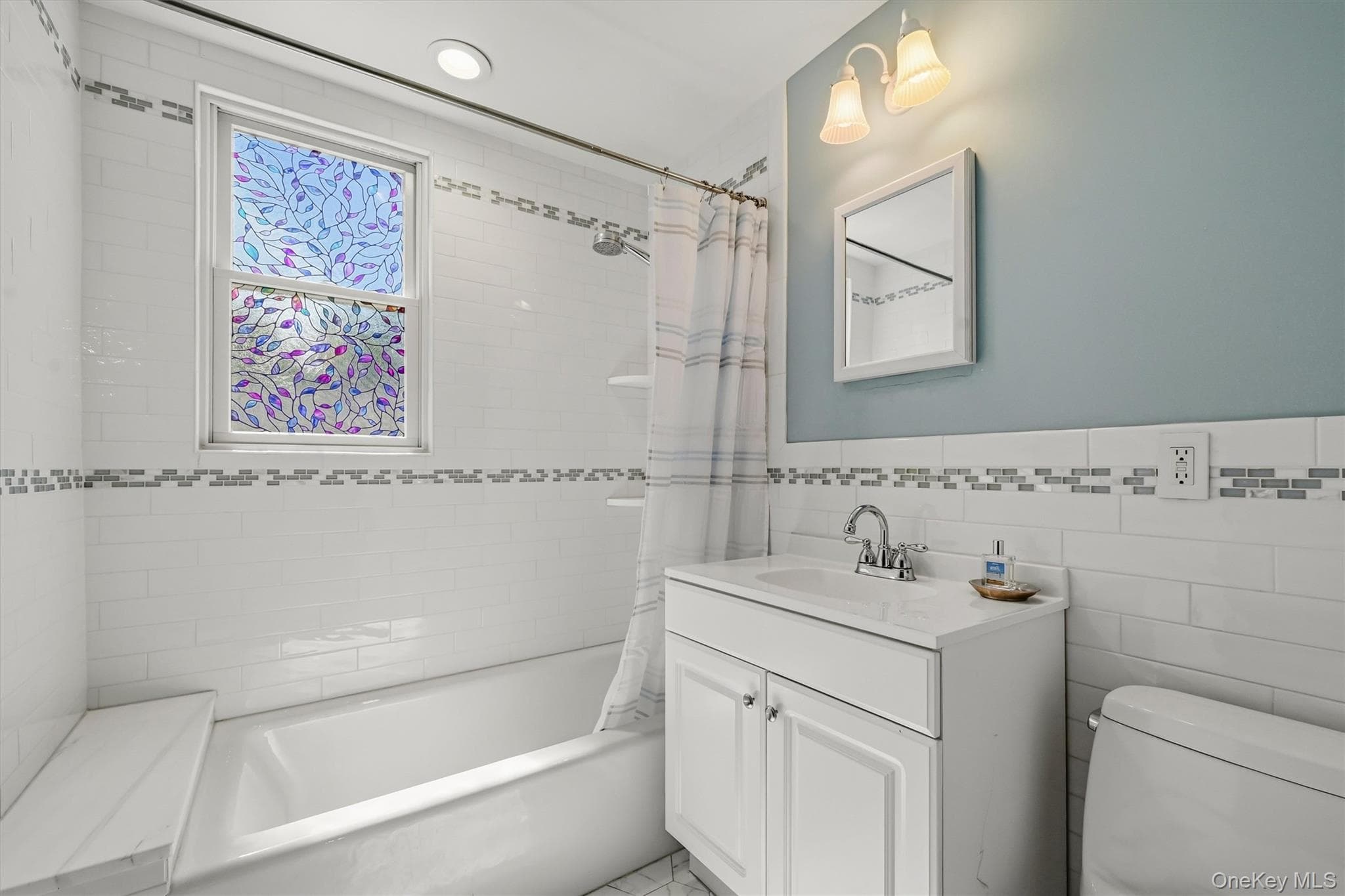 68 E Erie Street thumbnail 32