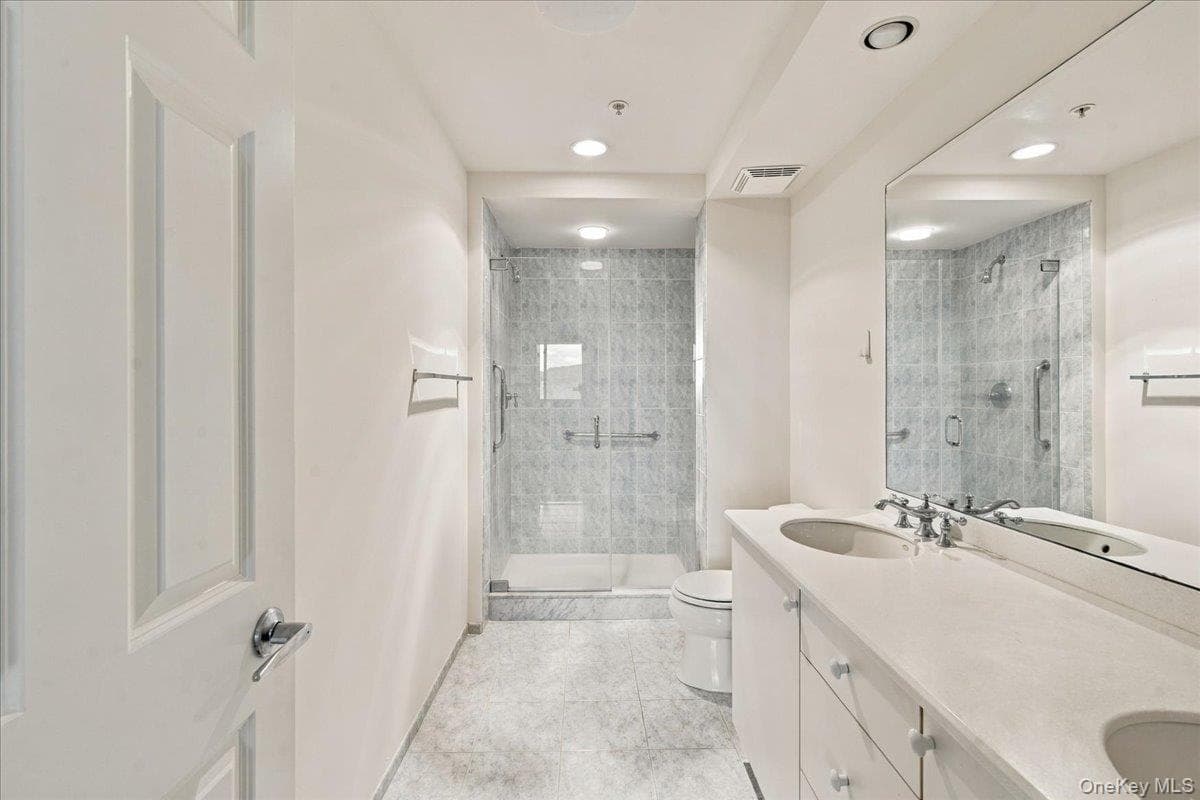 100 Harbor View Drive Unit: 651 thumbnail 21