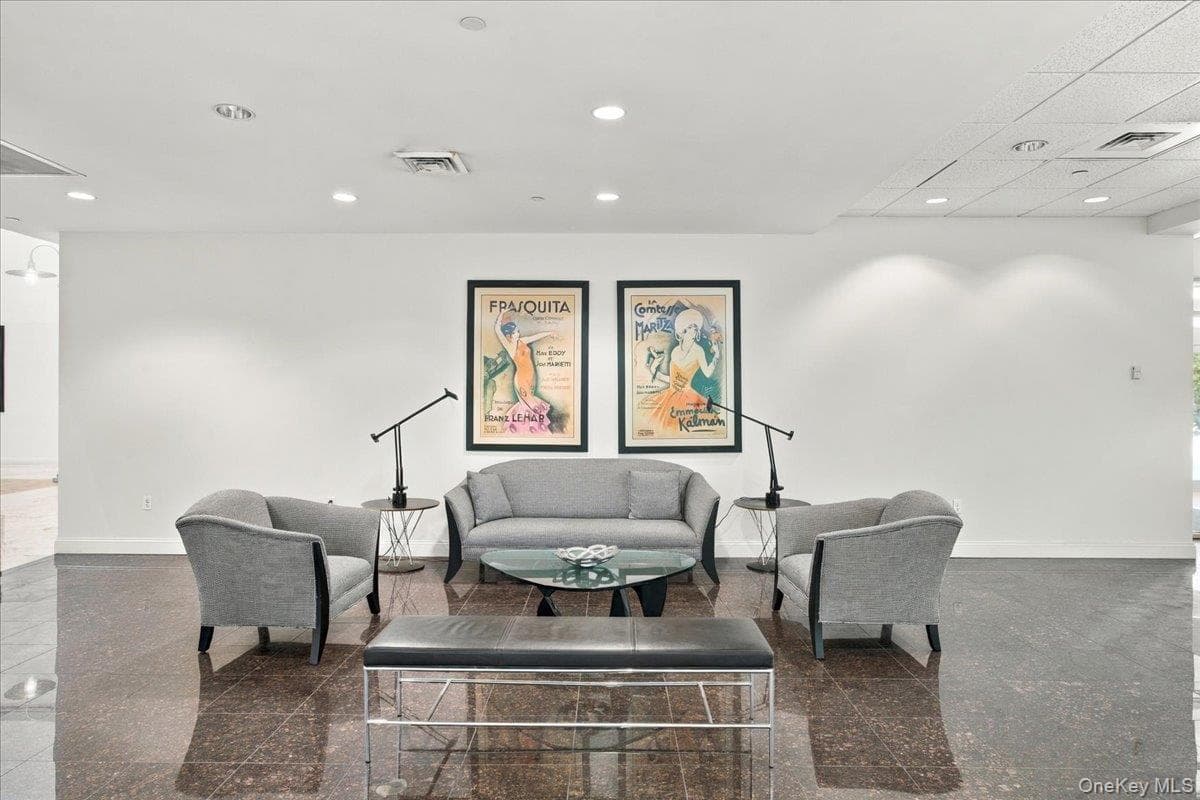 100 Harbor View Drive Unit: 651 thumbnail 30